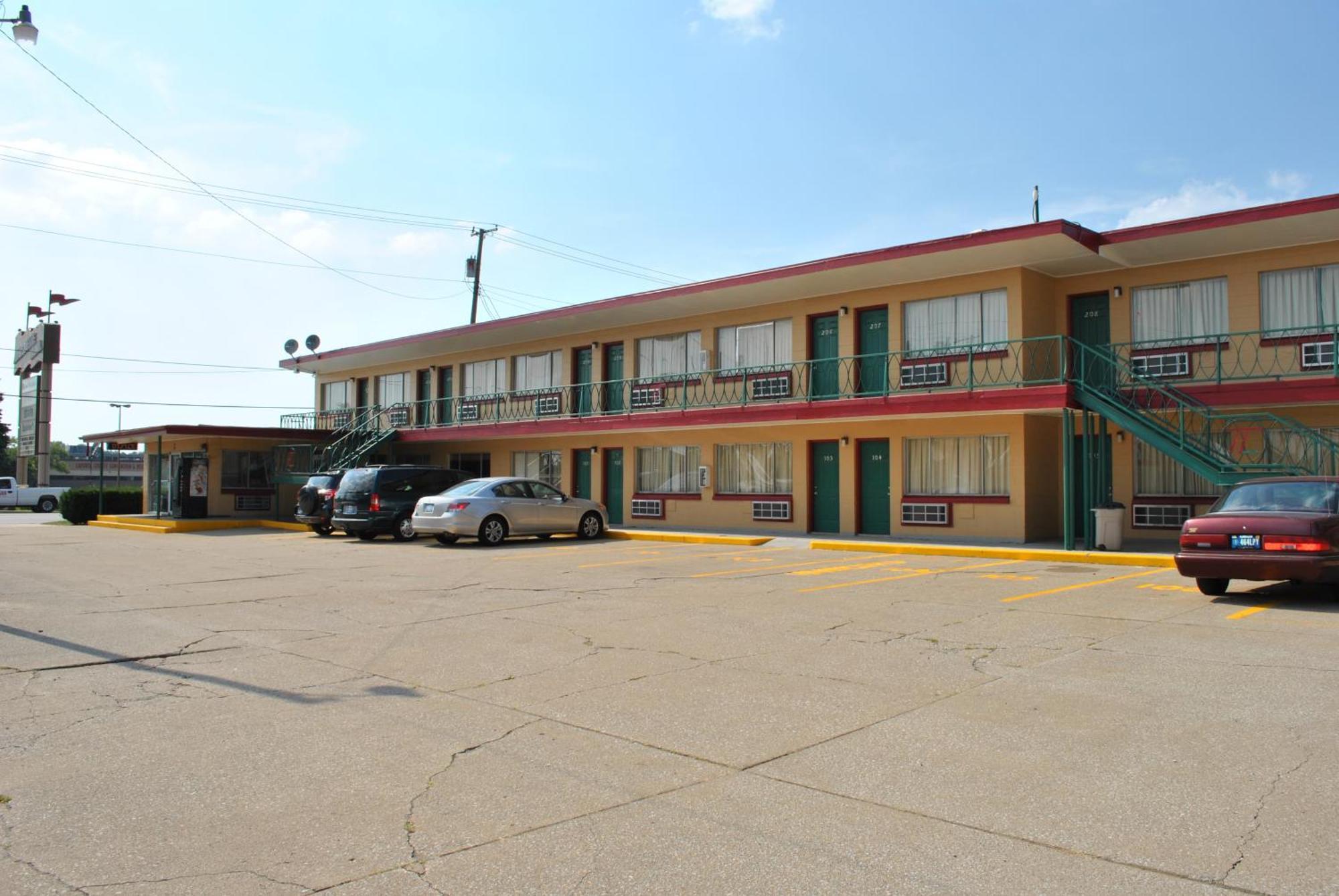 Travel Inn Motel Michigan City Exterior photo